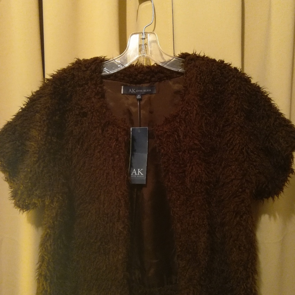 Gorgeous faux fur bolero vest